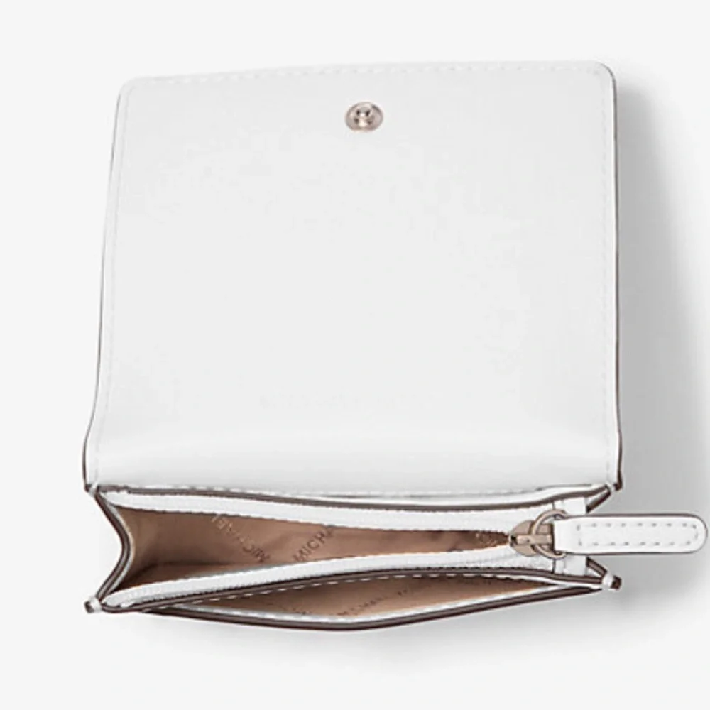 MICHAEL KORS Carson Small Pebbled Leather Wallet
Optic White 
NWT - Picture 2 of 16